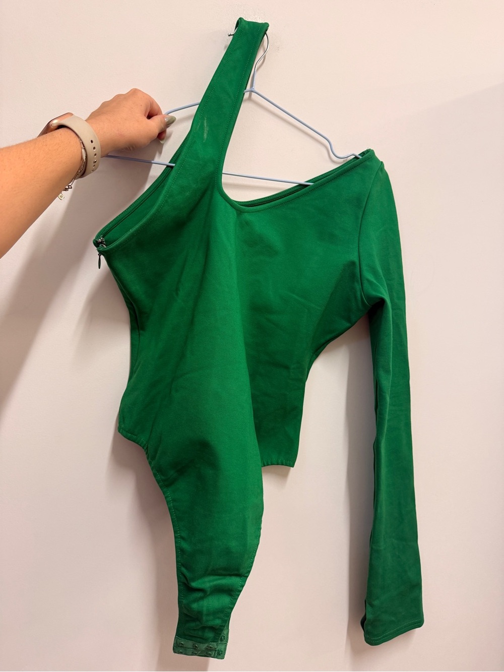 Maniere De Voir Emerald Green Asymmetric One-Shoulder Bodysuit